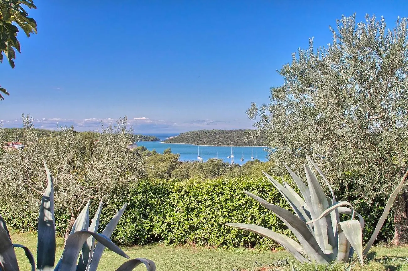 Traumhaft Nur 400 Meter Zum Strand Banjole Kroatien